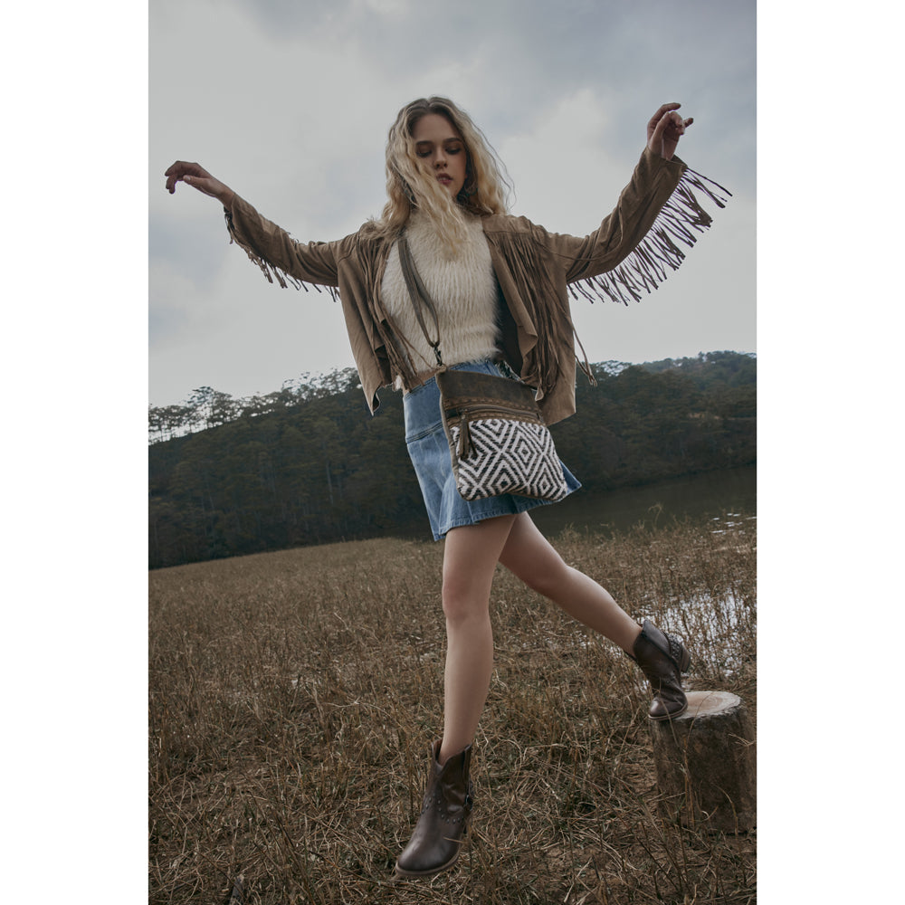 Sand Weaver Small Crossbody Bag